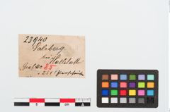 Etiketten zu Bronzescheibenfibel (NHMW-PRAE-023940)